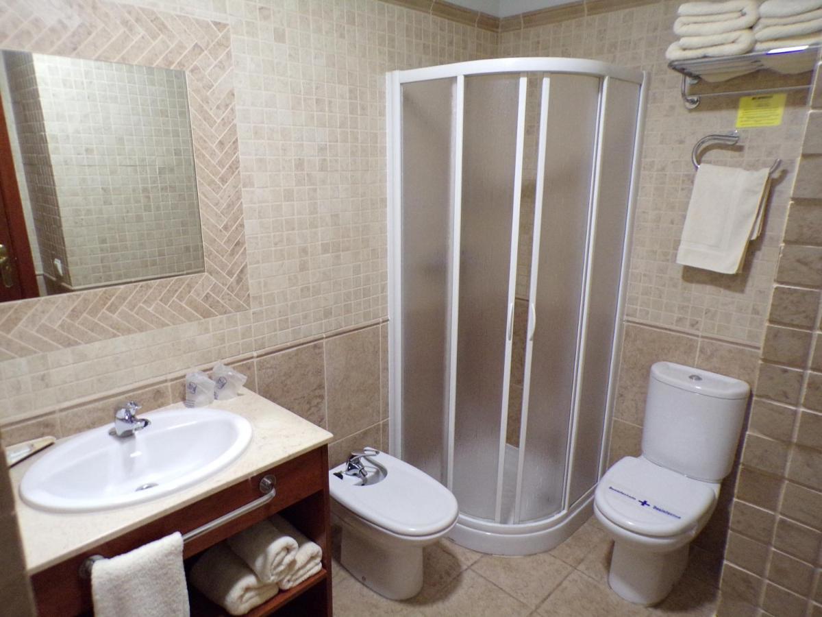 Hostal Serruchi Teruel Bagian luar foto